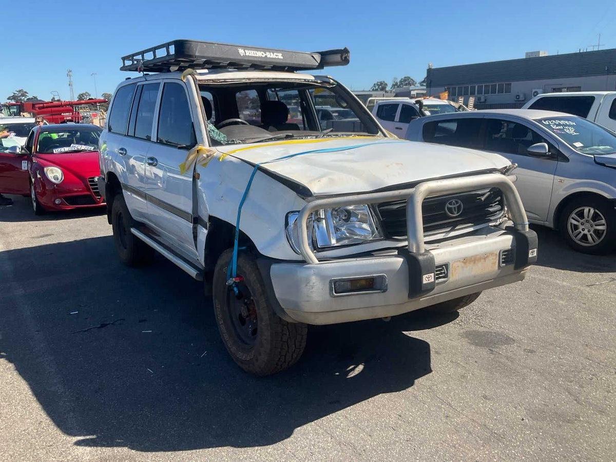 2001 Toyota Land Cruiser J100