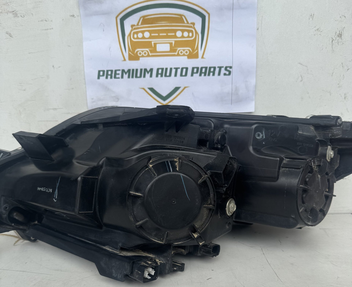 2019   Right Headlight