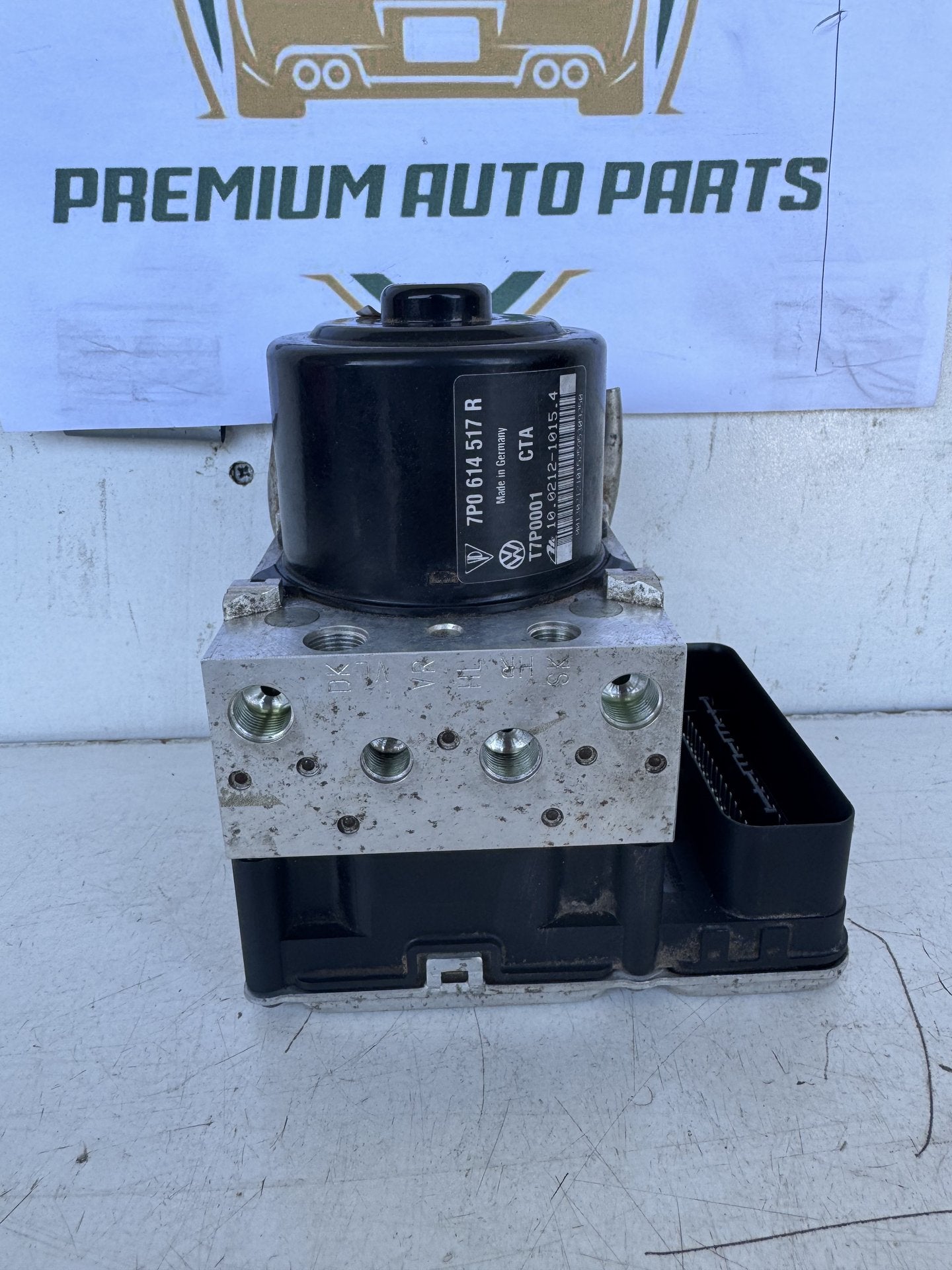 2016 Volkswagen Touareg Station Wagon ABS Control Module 7P0614517R