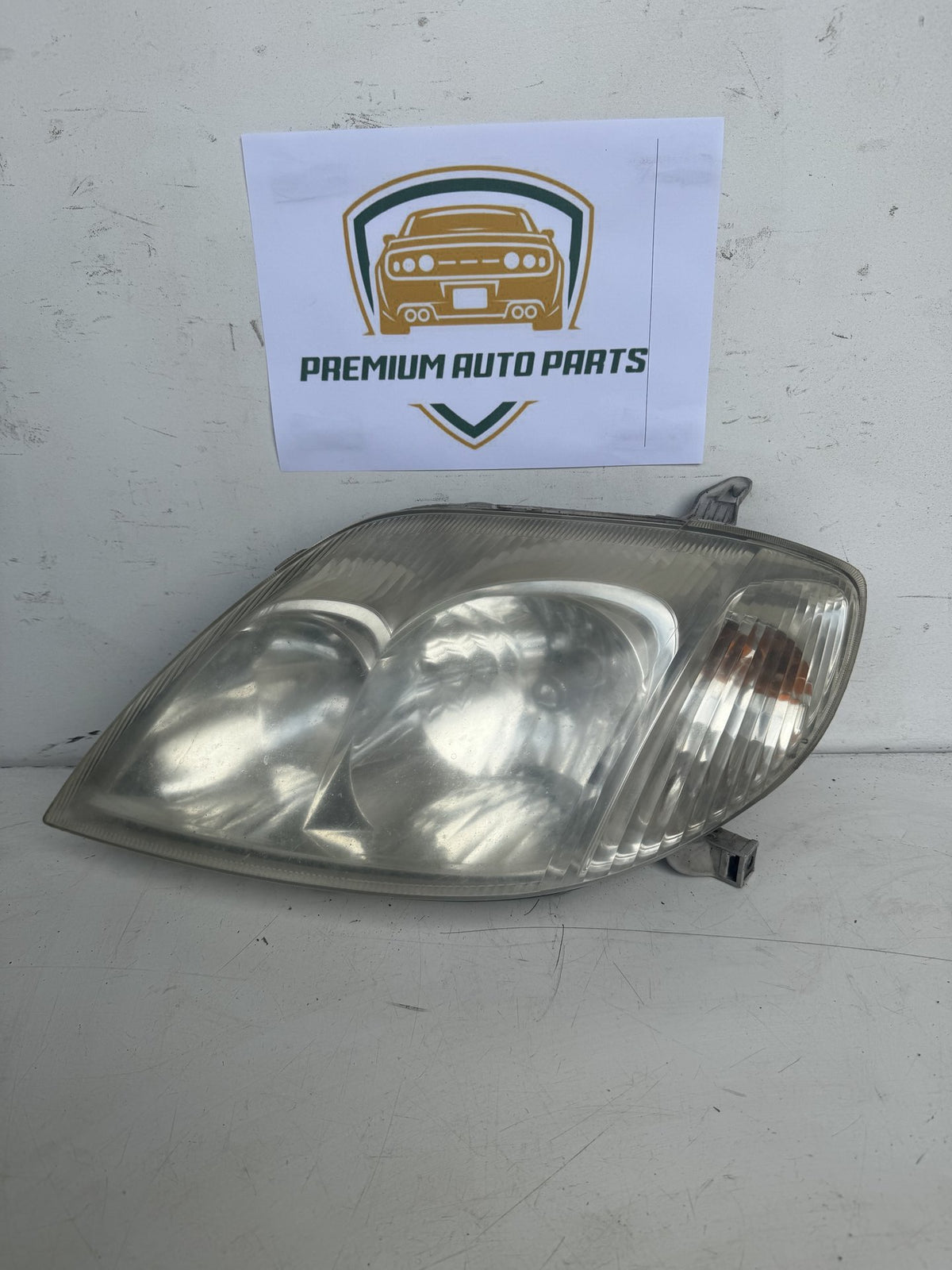 2004 Toyota Corolla Sedan Left Headlight KOITO 100-77486