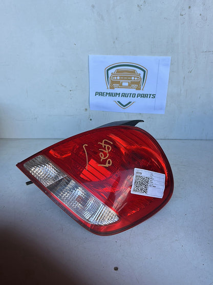 2010 Nissan Pulsar Sedan Right Taillight