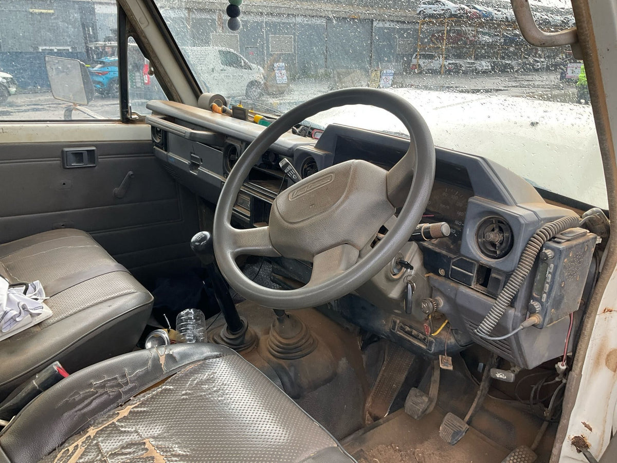 2005 Toyota Land Cruiser J70