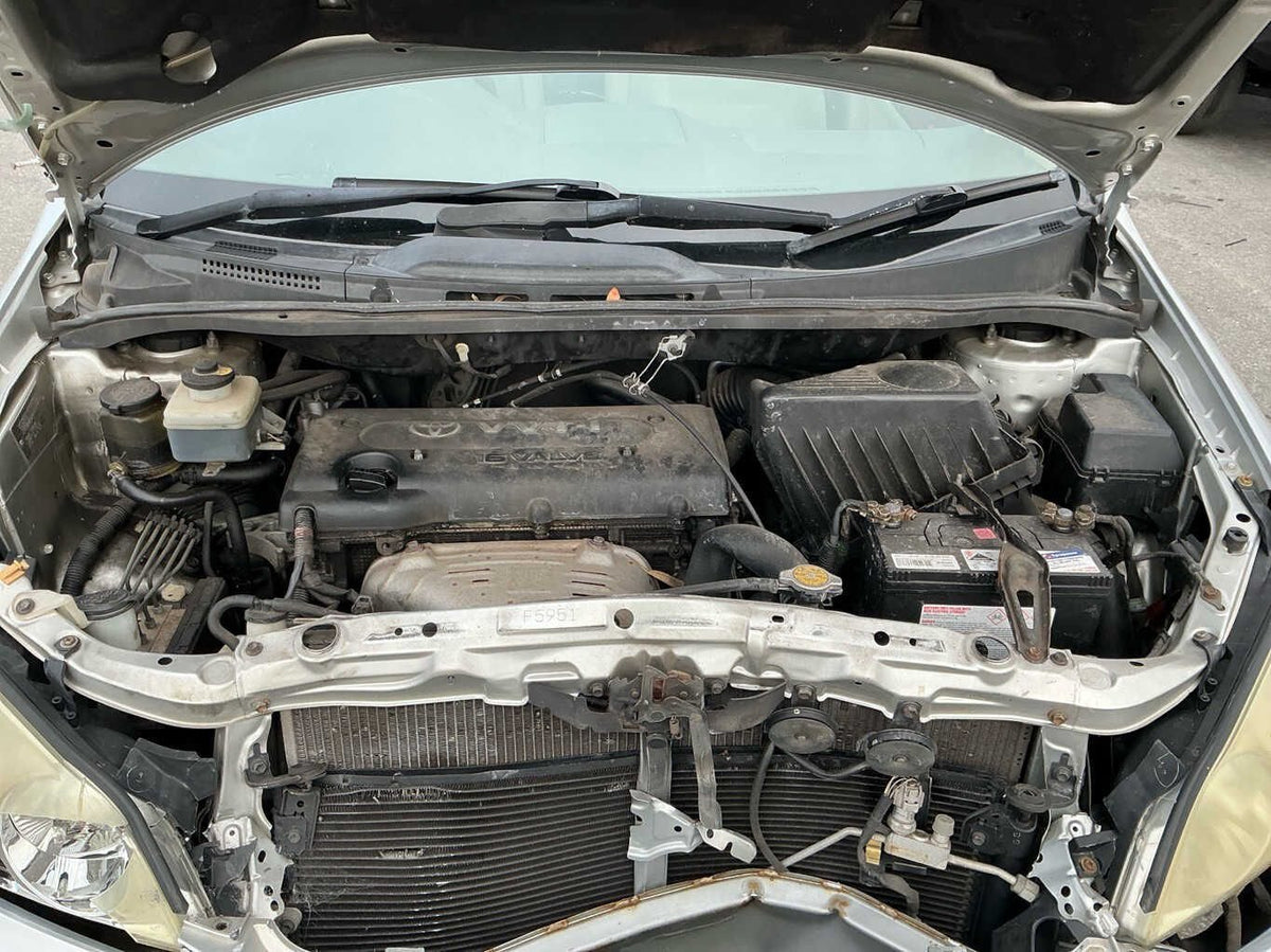 2003 Toyota Avensis Verso