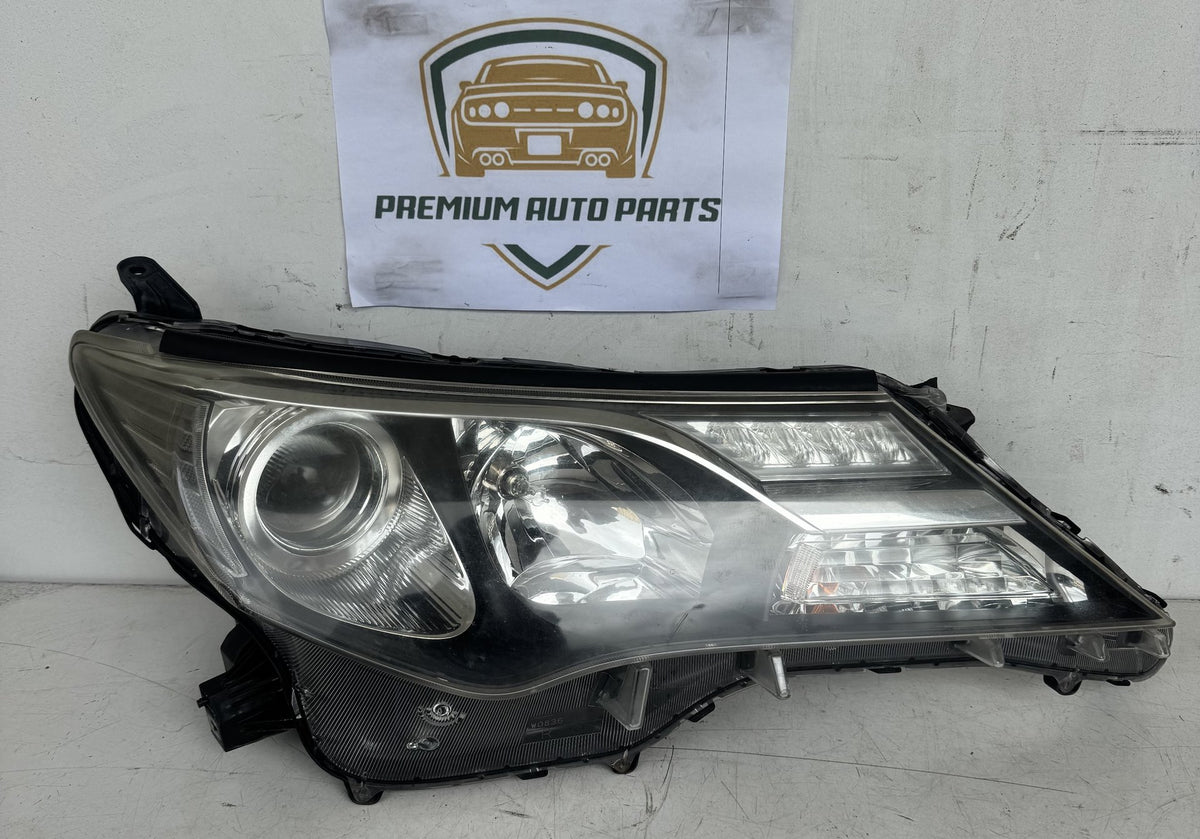 2016 Toyota RAV4 SUV Right Headlight STANLEY W0836