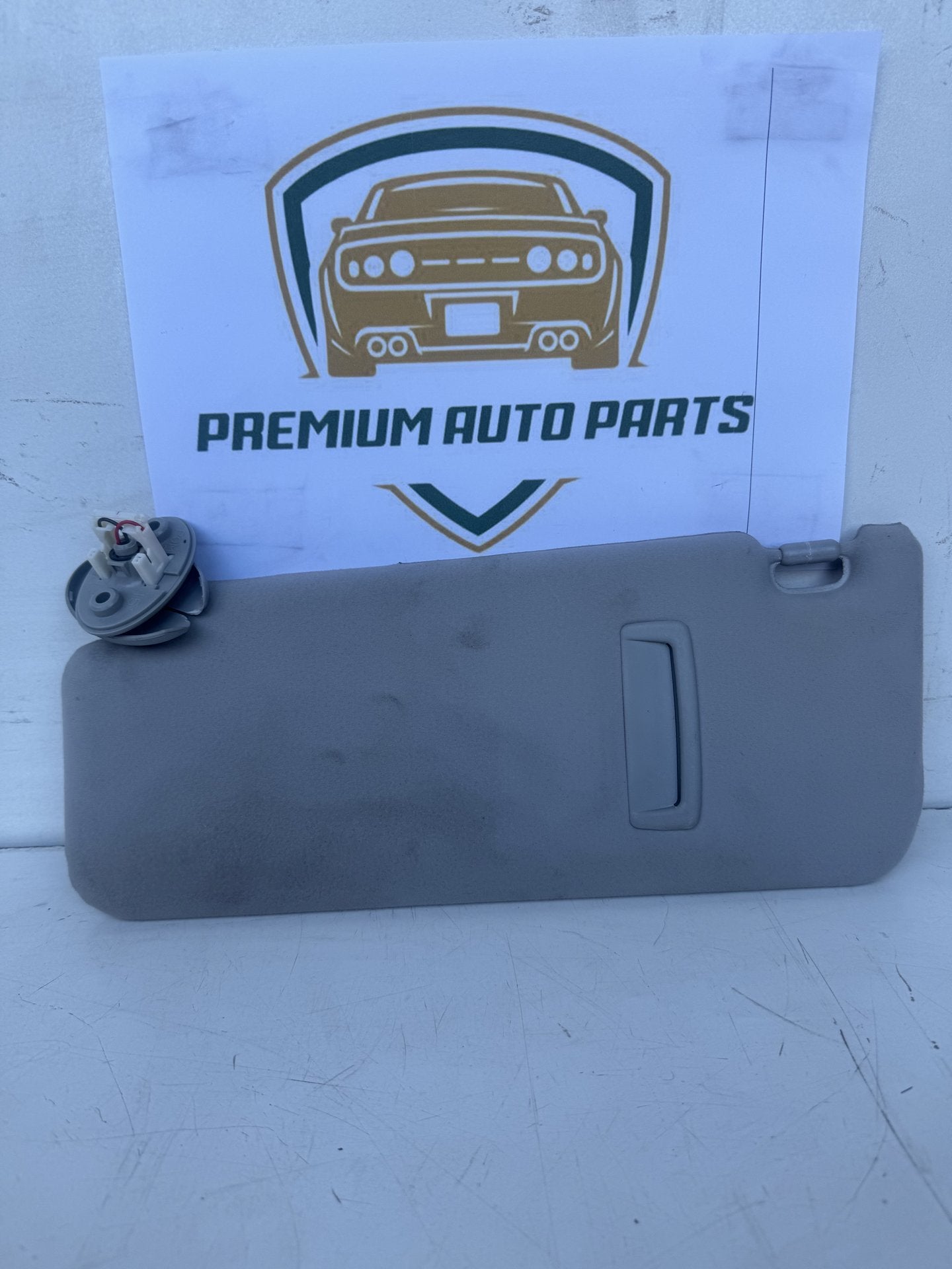 2010  E20 Right Sun Visor