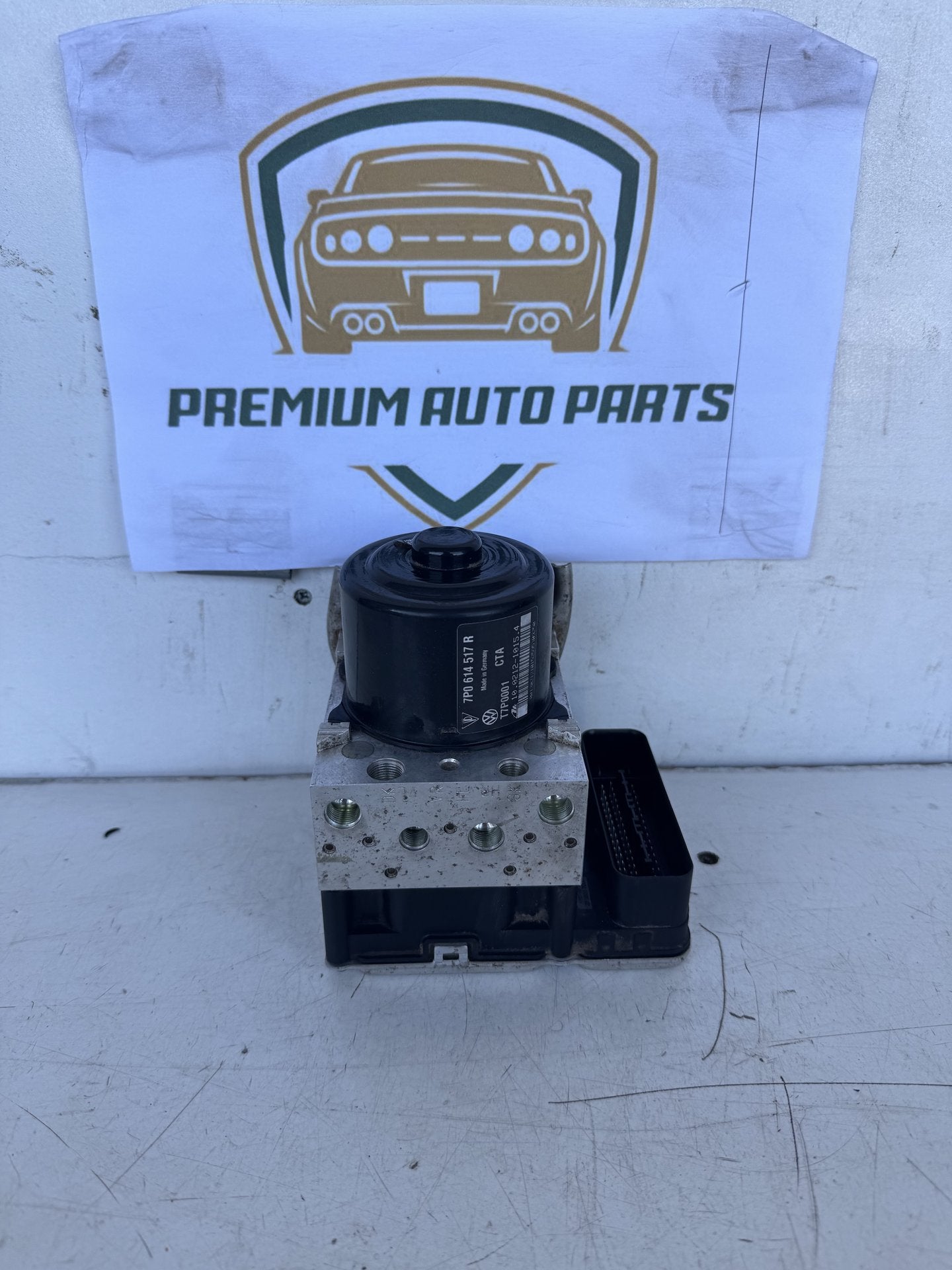 2016 Volkswagen Touareg Station Wagon ABS Control Module 7P0614517R