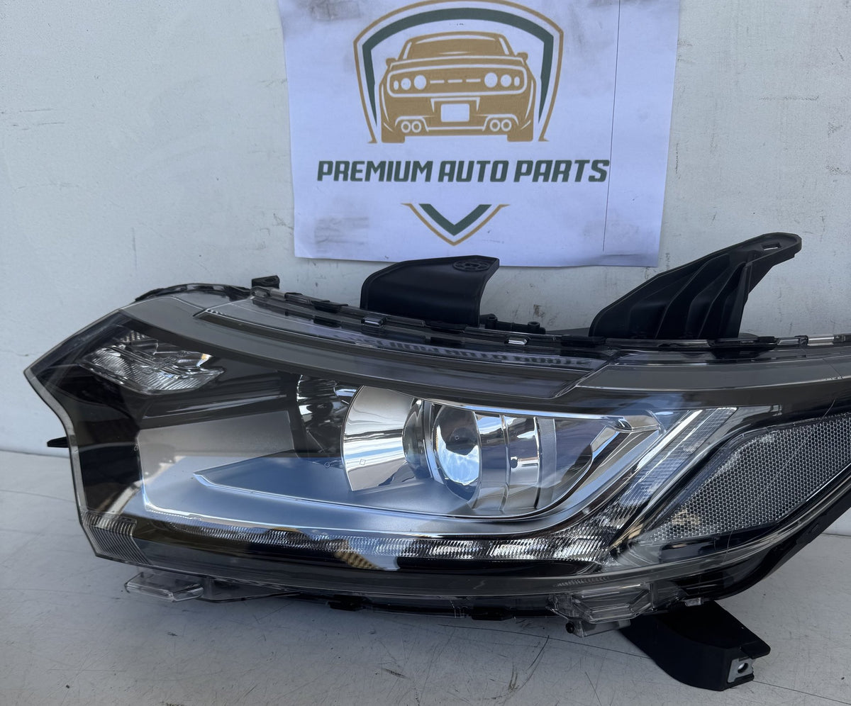 2017 Mitsubishi Outlander GF*W Station Wagon Left Headlight
