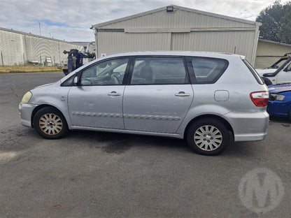 2004 Toyota Avensis