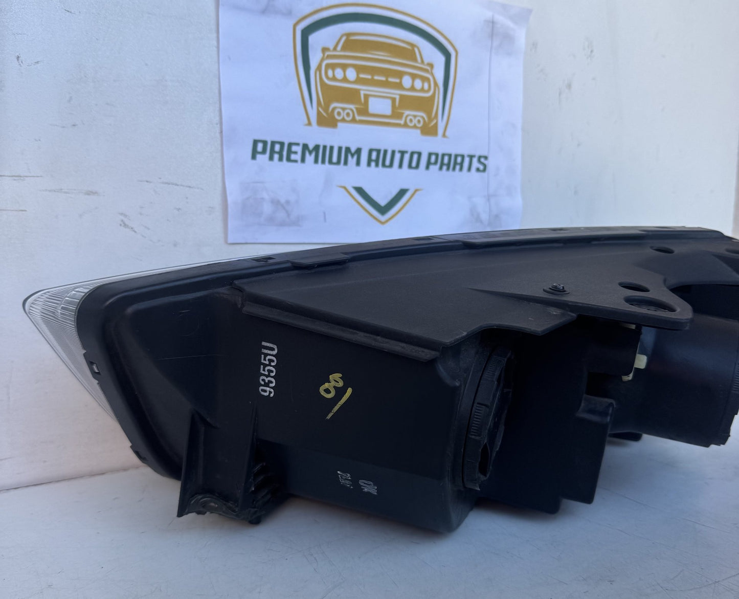 2018   Right Headlight