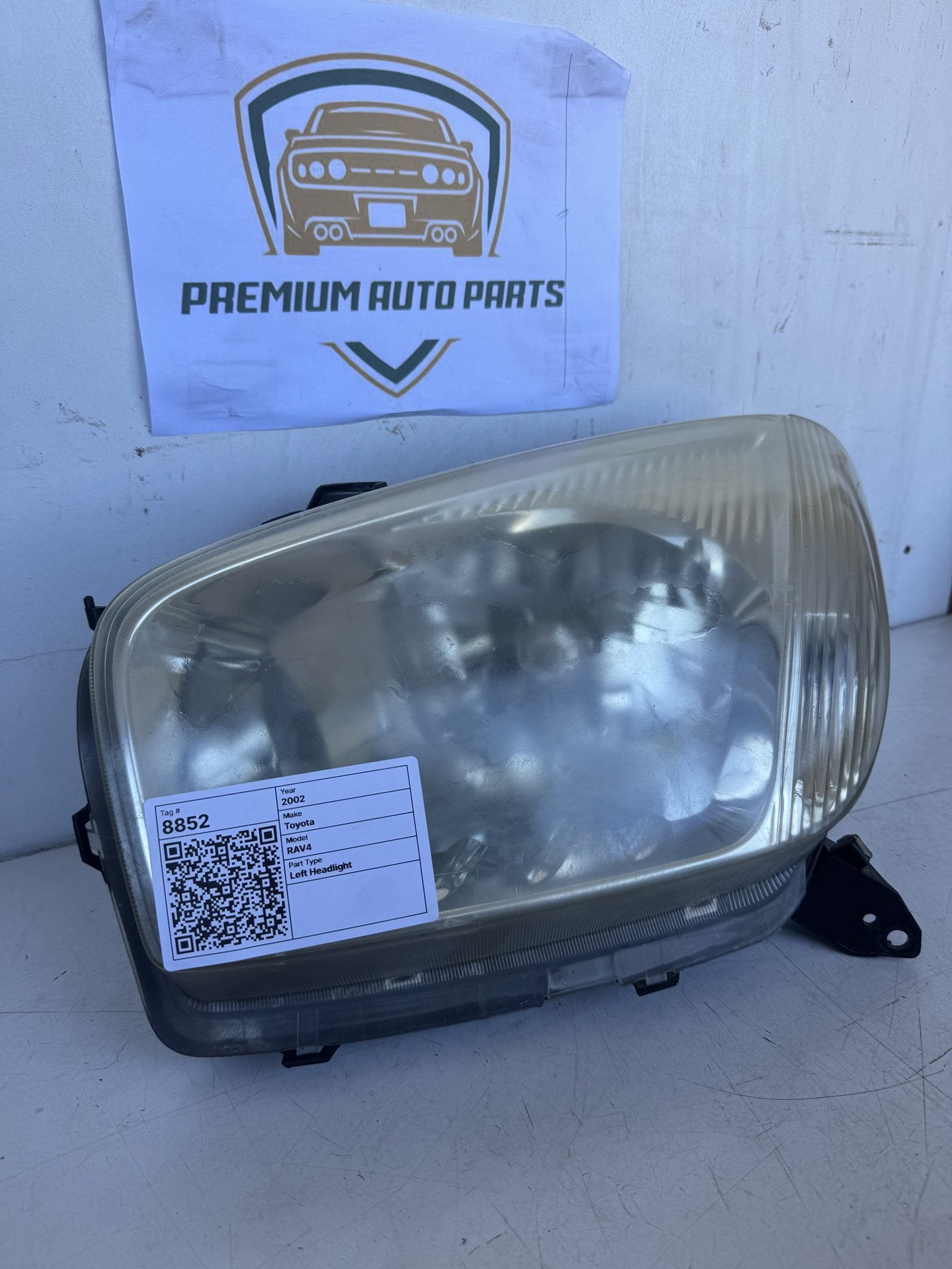 2002 Toyota RAV4 SUV Left Headlight
