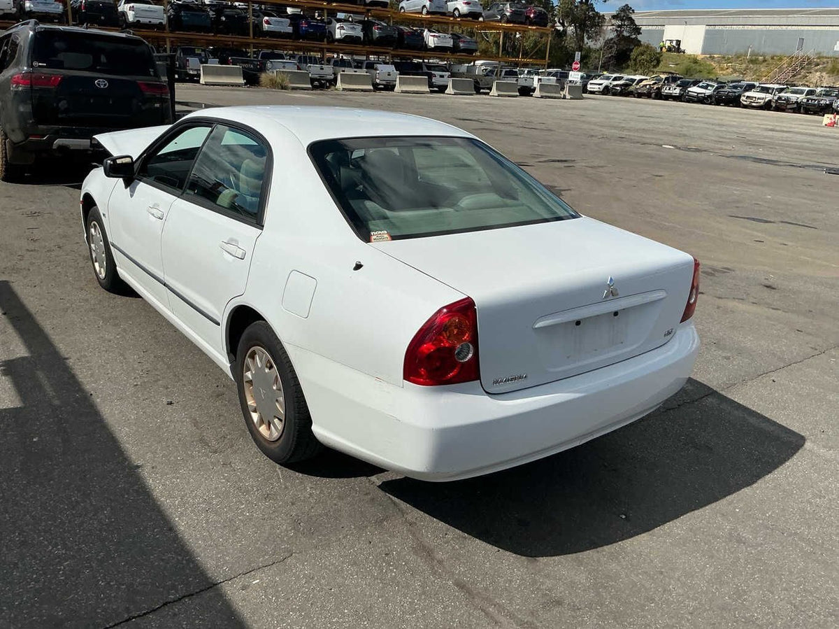 2004 Mitsubishi Magna ES TL