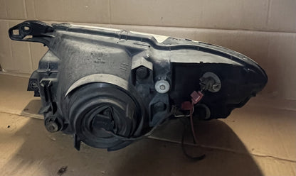 2003-2006 Mitsubishi Pajero III NP Exceed V77W - Right Headlight