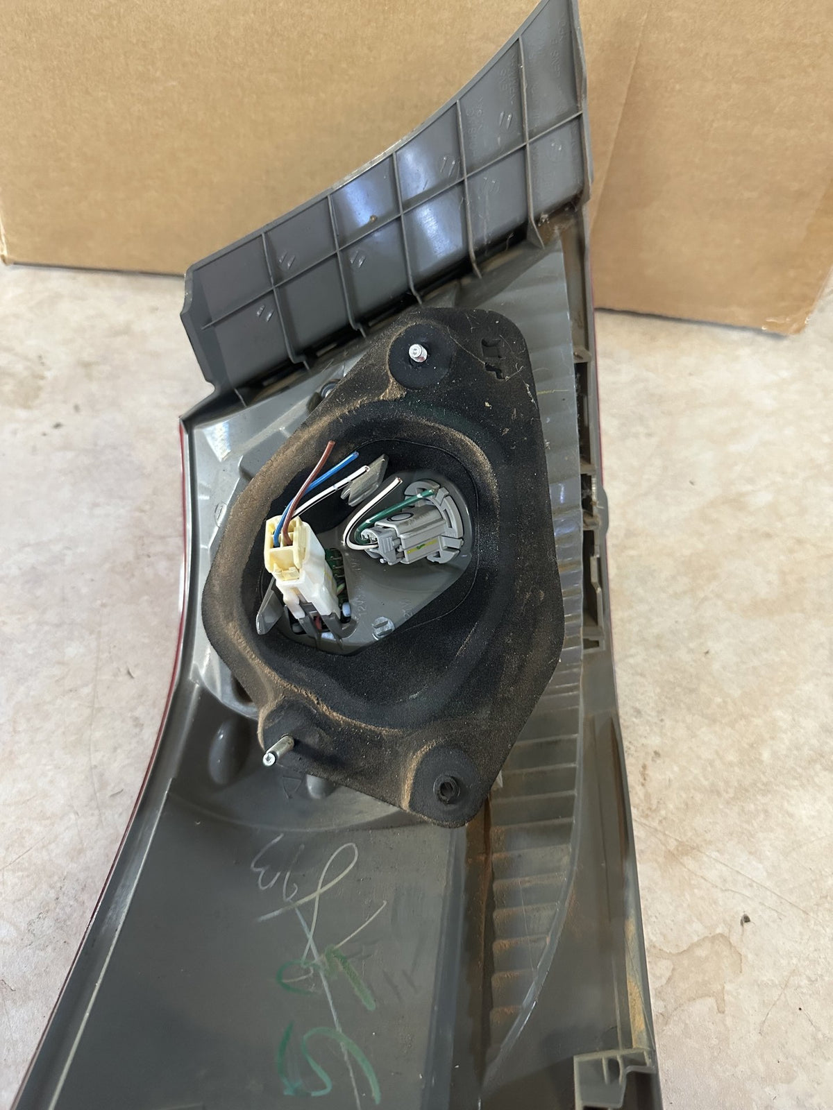2006-2011 Toyota Aurion GSV40 - Right Taillight