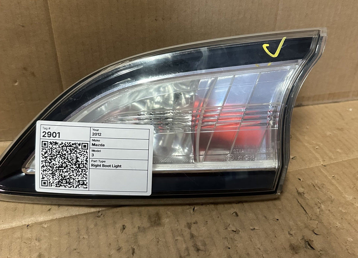 Right Boot Light, P8241R, 2012, Mazda, 3 Sport
