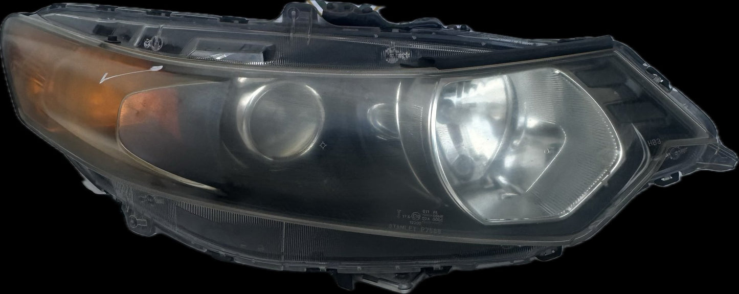 2009  CU Right Headlight