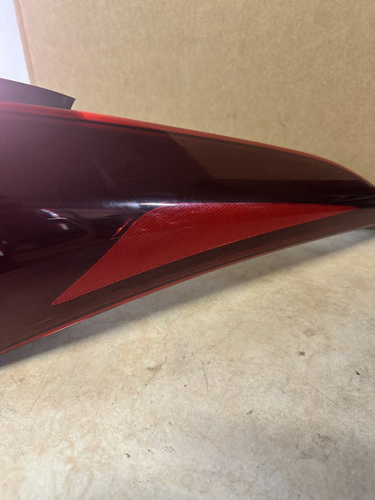 2014 Hyundai Elantra Elantra Sedan Right Taillight 92402