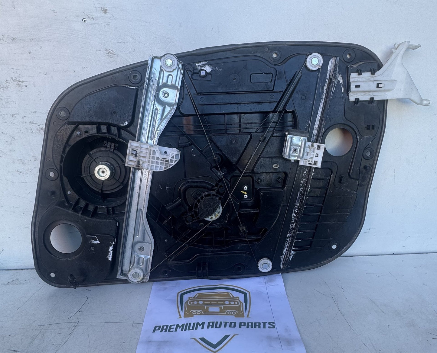 2014  GD Left Front Window Regulator