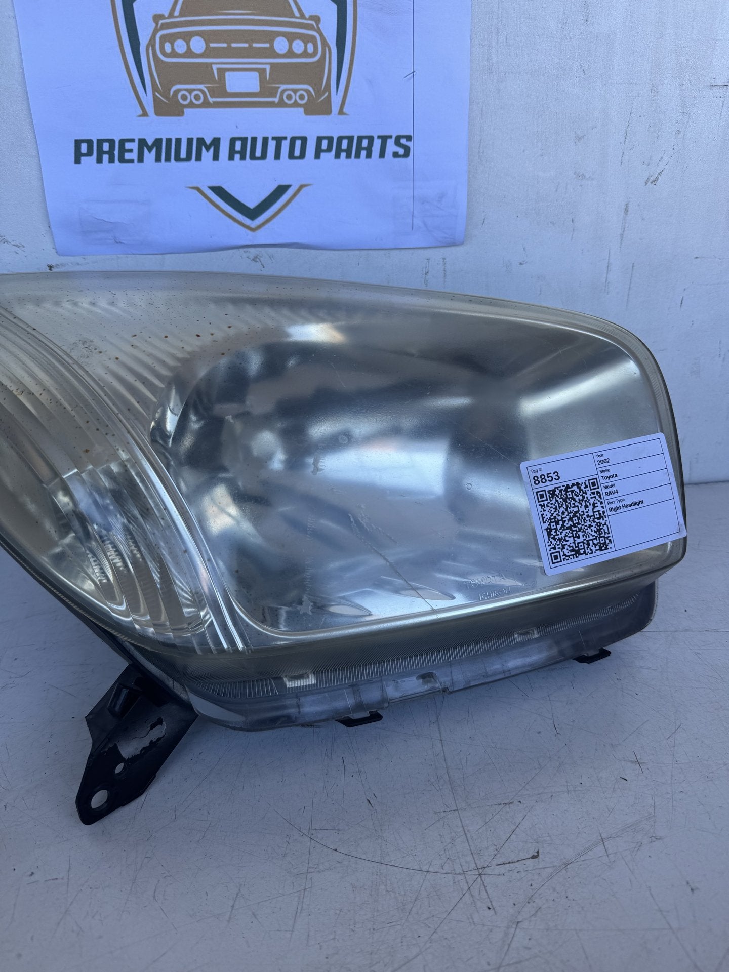 2002 Toyota RAV4 SUV Right Headlight