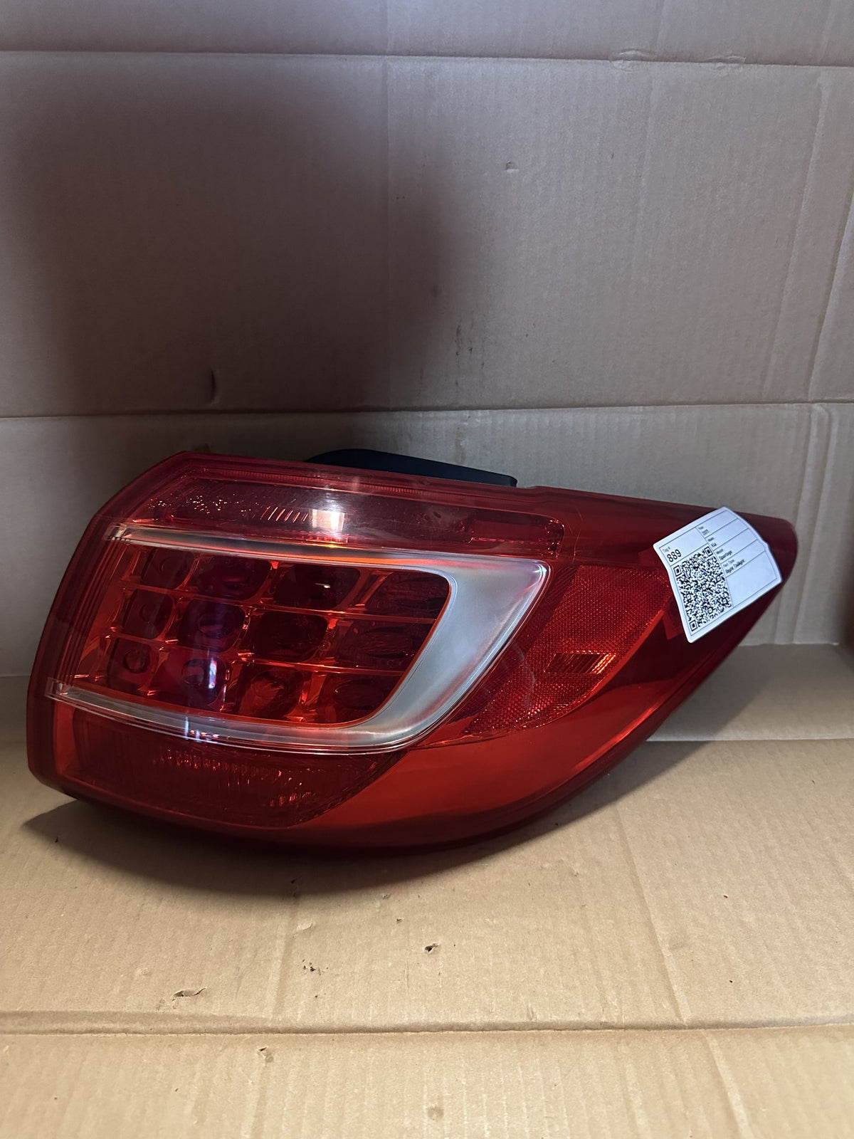 2010-2013 Kia Sportage SL SUV Right Taillight 92401