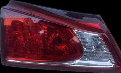 2010  E20 Left Boot Light