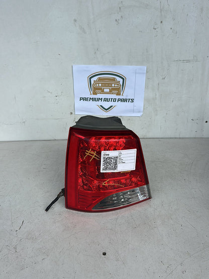 2012 Kia Sorento Station Wagon Left Taillight