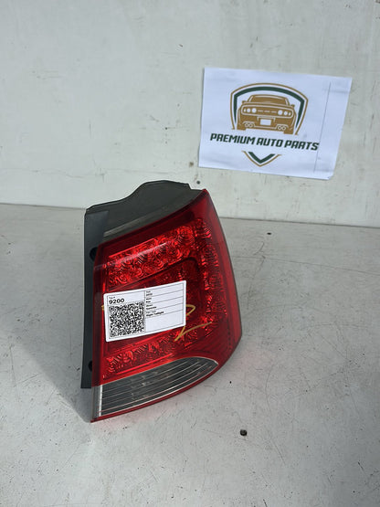 2012 Kia Sorento Station Wagon Right Taillight
