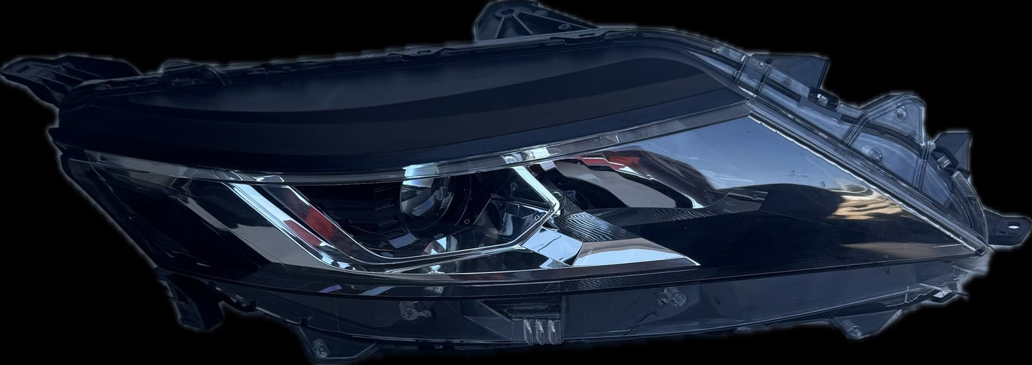 2023   Right Headlight