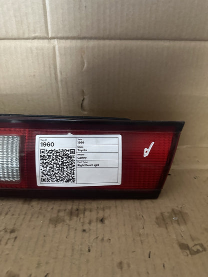 1999 Toyota Camry XV20 MCV20R Touring - Right Boot Light