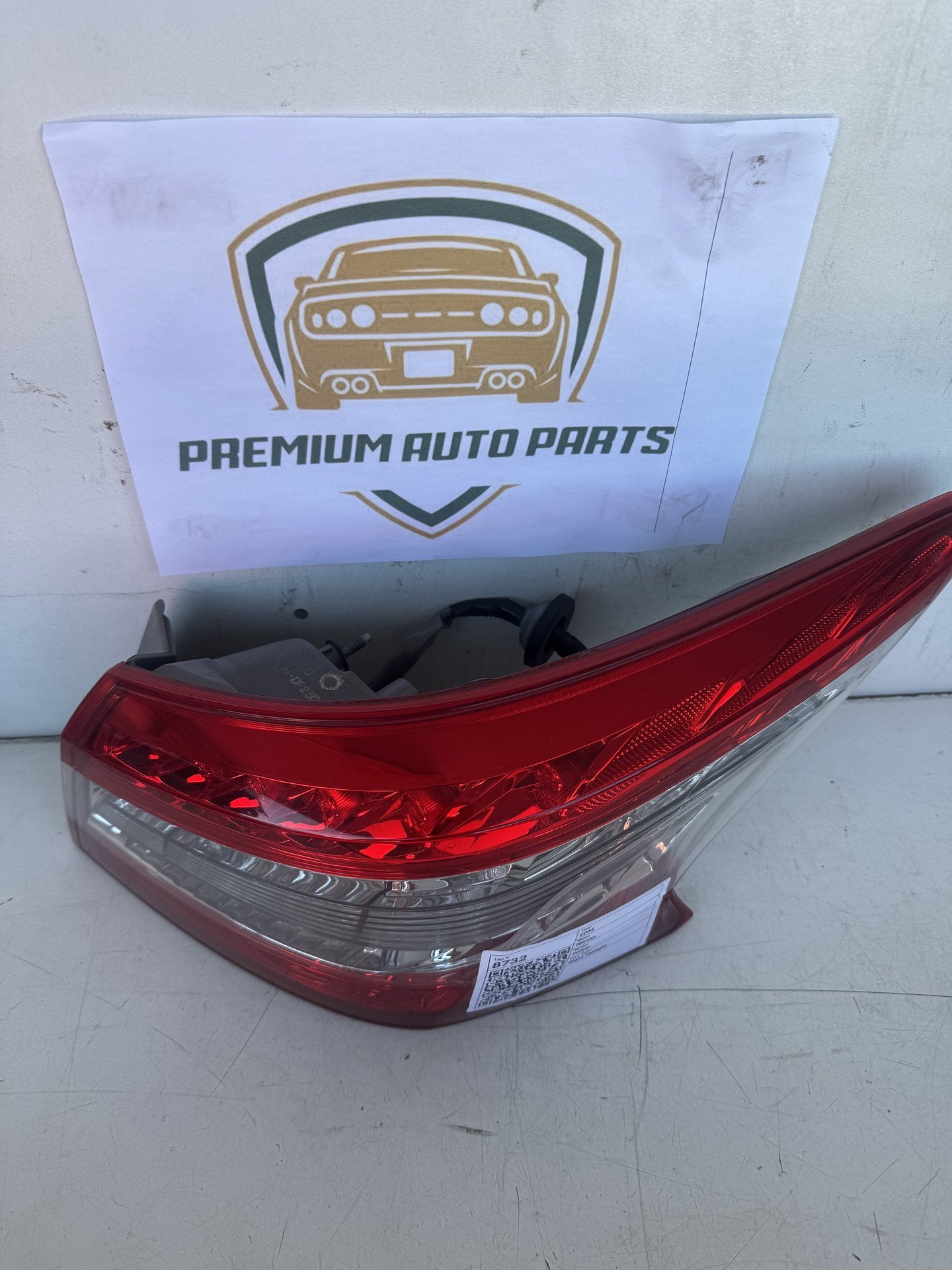 2014 Nissan Pulsar B17 Sedan Right Taillight