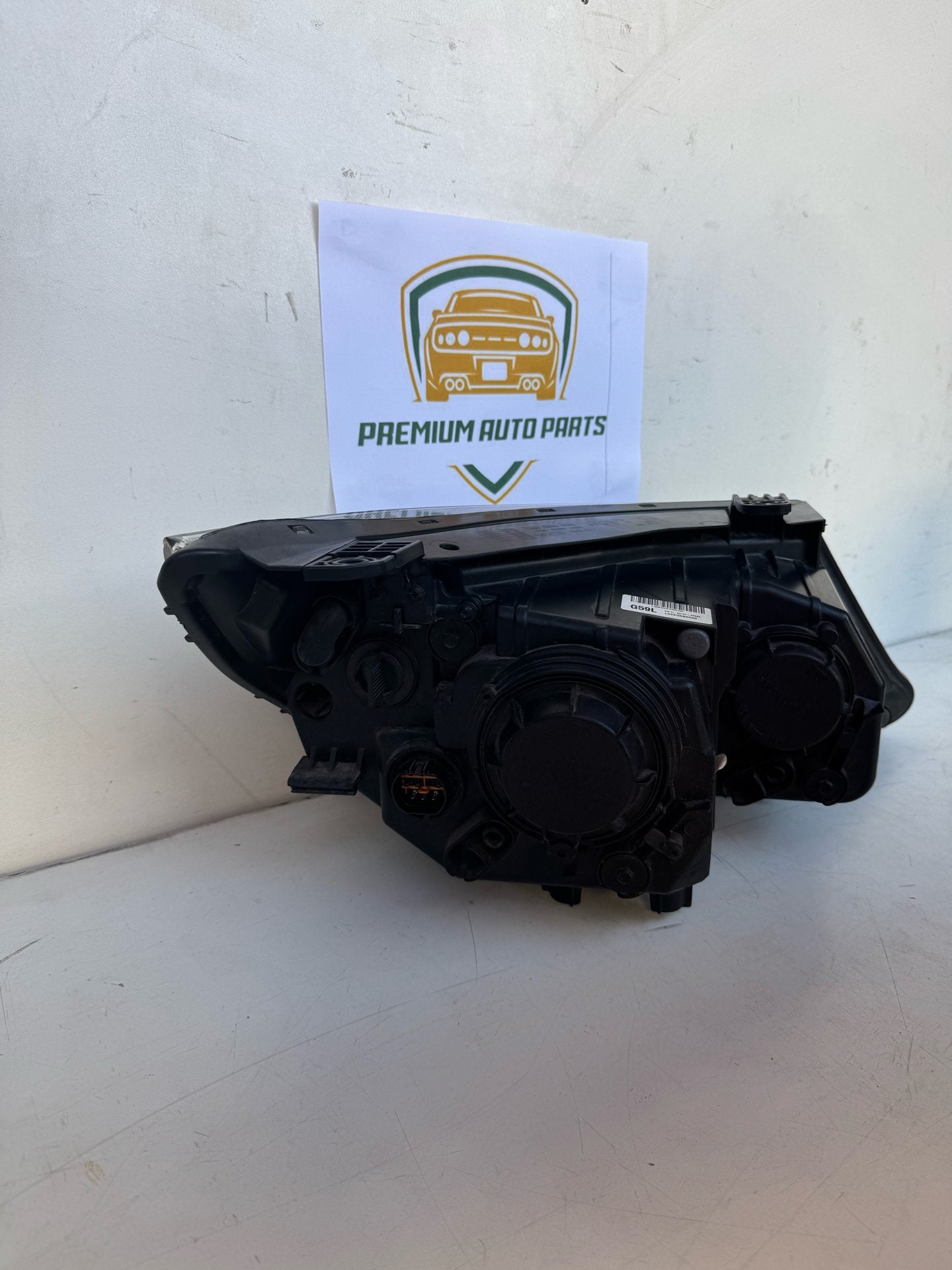 2012 Kia Sorento Station Wagon Left Headlight 92101-2P590