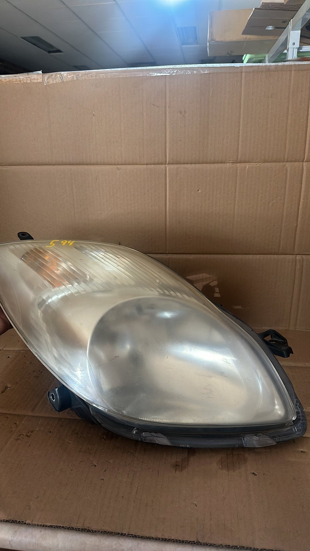 2011 Toyota Yaris Right Headlight 52-184