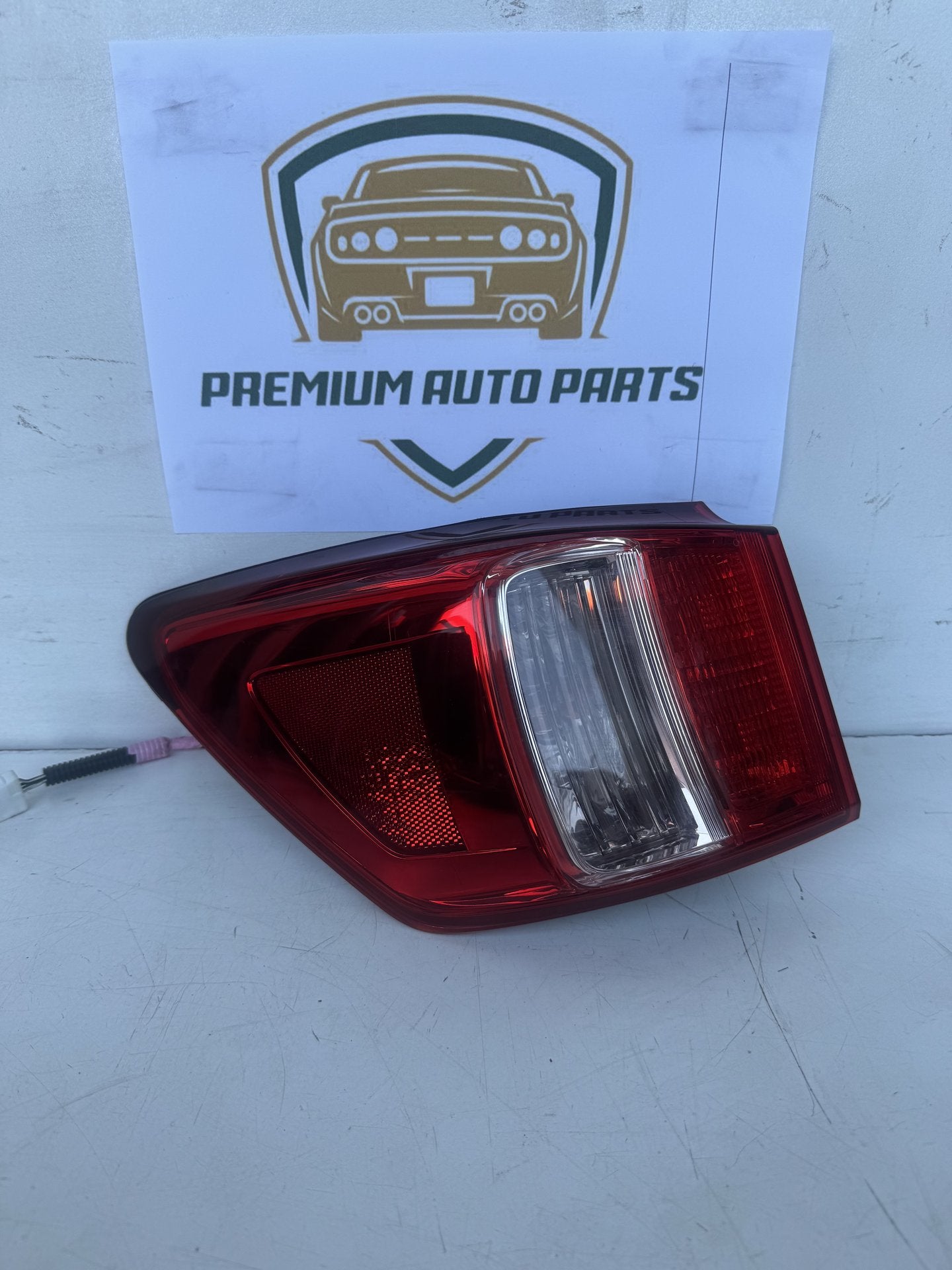 2010  E20 Left Taillight