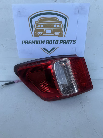 2010  E20 Left Taillight