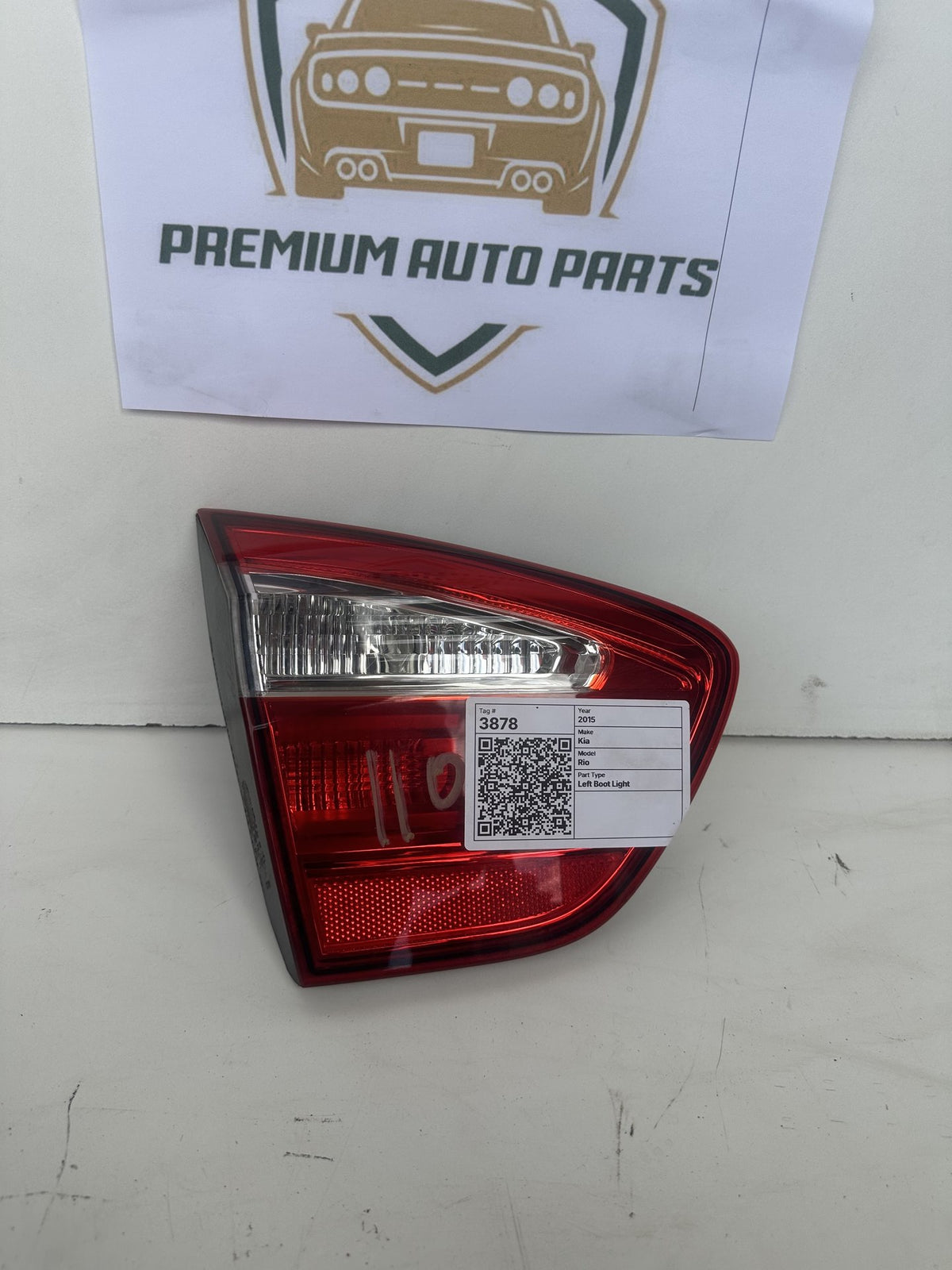 2014-2017 Kia Rio UB Hatchback Left Boot Light 92404-1W2