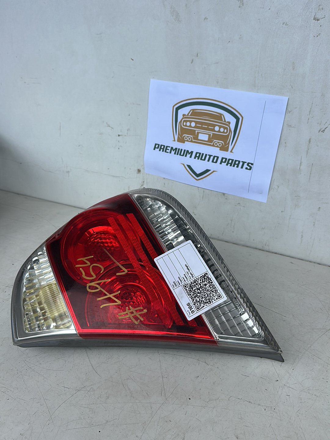 2005 Toyota Camry Sedan Right Taillight
