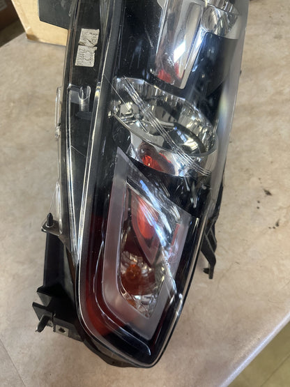 2009 Ford Falcon Left Headlight 2913006
