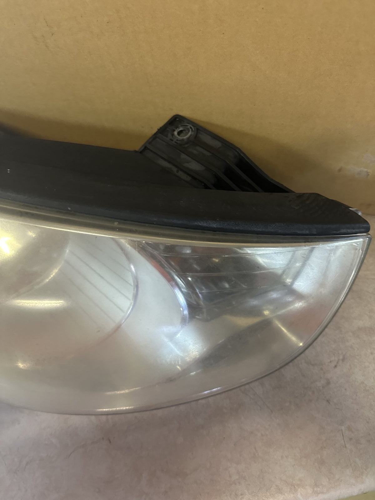 2013 Hyundai ix35 - Right Headlight