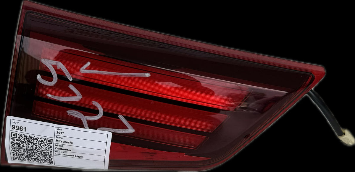 2017 Mitsubishi Outlander GF*W Station Wagon Left Bootlid Light