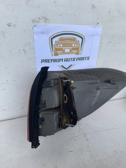 2007  U40 Left Taillight