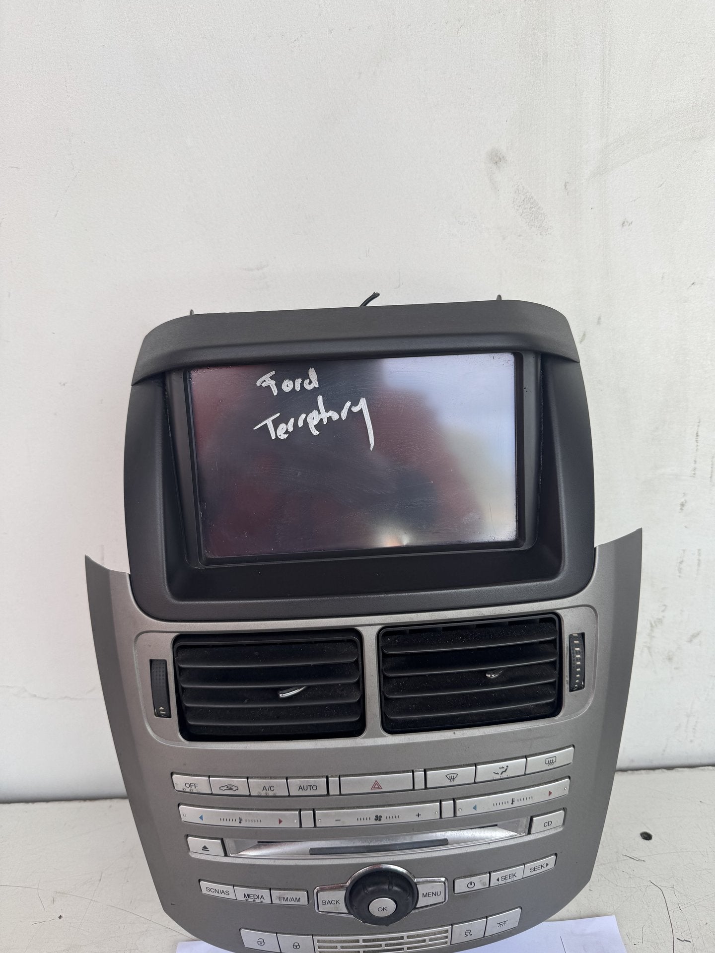 2011   Stereo Head Unit