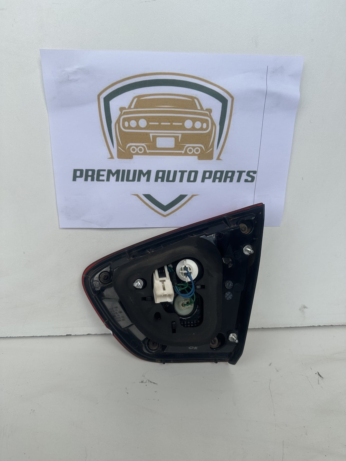 2014-2017 Kia Rio UB Hatchback Left Boot Light 92404-1W2