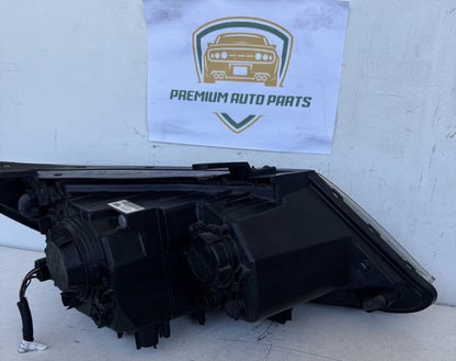 2013 Kia Sorento XM Station Wagon Left Headlight L009G5900GV