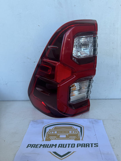 2023 Toyota Hilux Pickup Left Taillight koito 0K-186