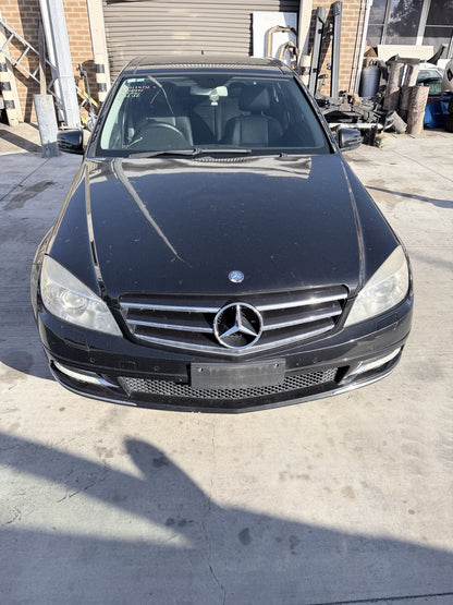 2011 Mercedes-Benz C220  Sedan 
Mercedes-Benz
C220
