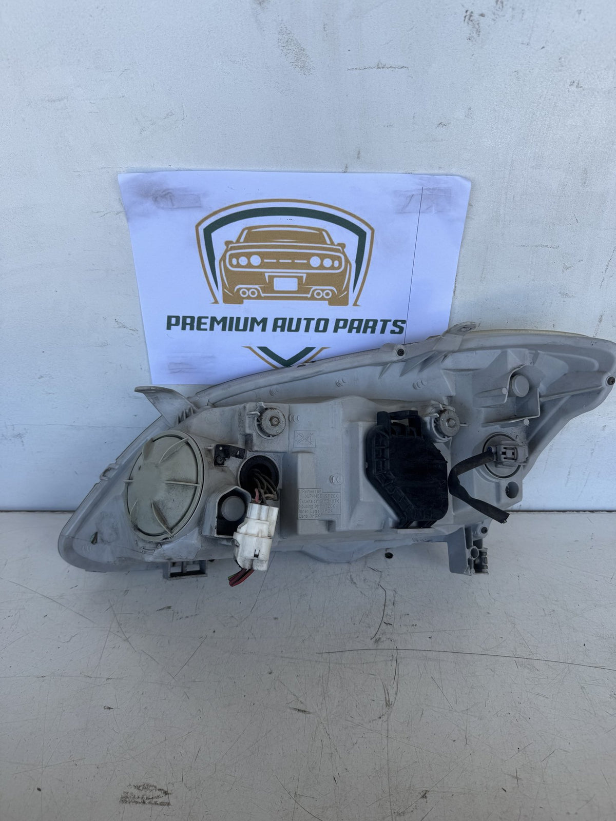2005 Toyota Corolla E120 Hatchback Right Headlight