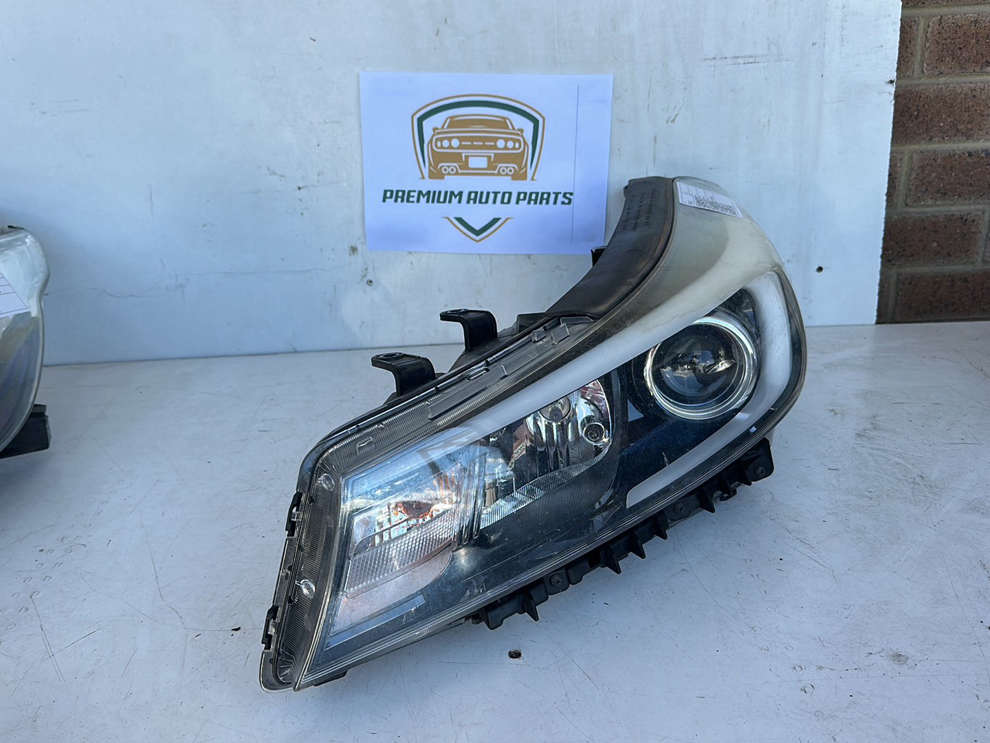 2018 Kia Cerato YD Hatchback Left Headlight