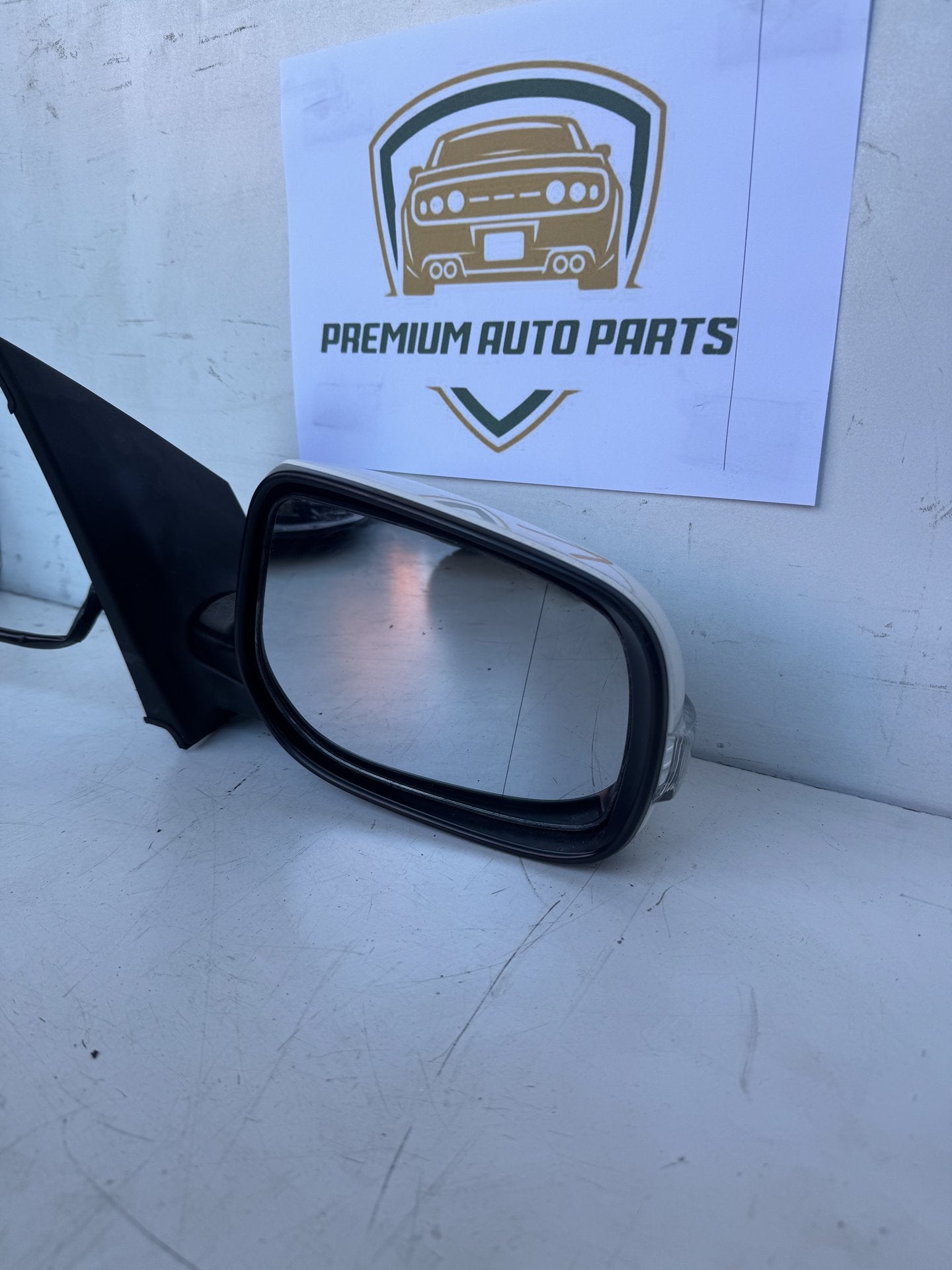 2010  E150 Right Door Mirror
