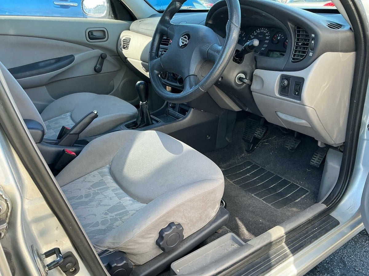 2001 Nissan Pulsar ST N16