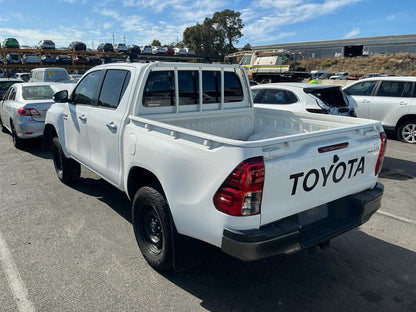 2016 Toyota Hilux SR