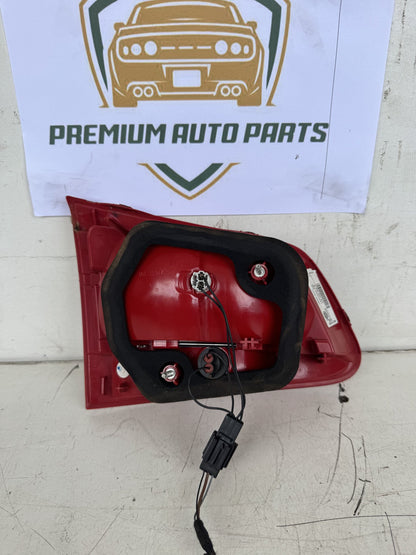 2015 Volkswagen Touareg MK2 - 7P Station Wagon Right Boot Light